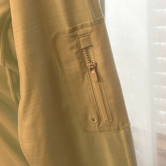 Athleta NWOT 3/4 zip, long sleeve workout jacket, size medium, mint green color - Picture 5 of 9